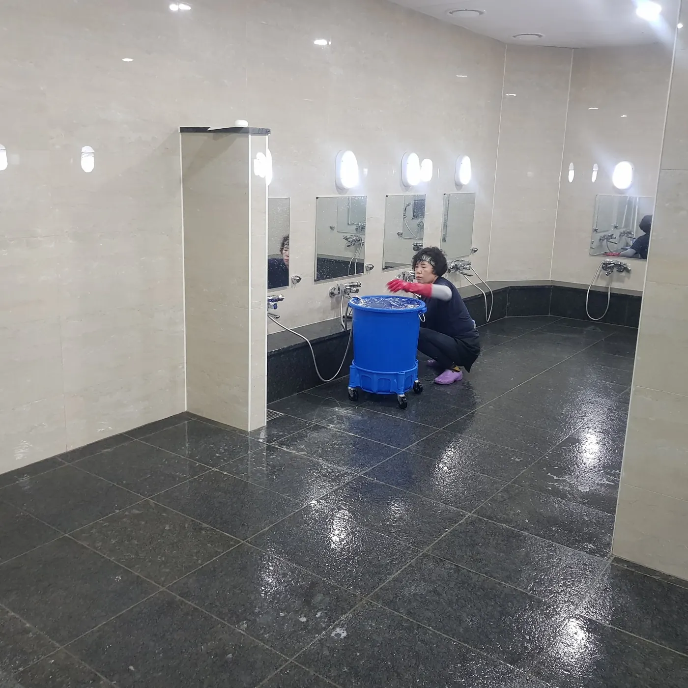 타일 줄눈 세정 — 대산동 목욕탕청소 현장