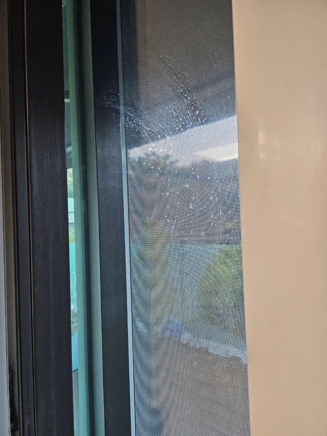 창호·유리 마감 — 대산동 입주청소 현장