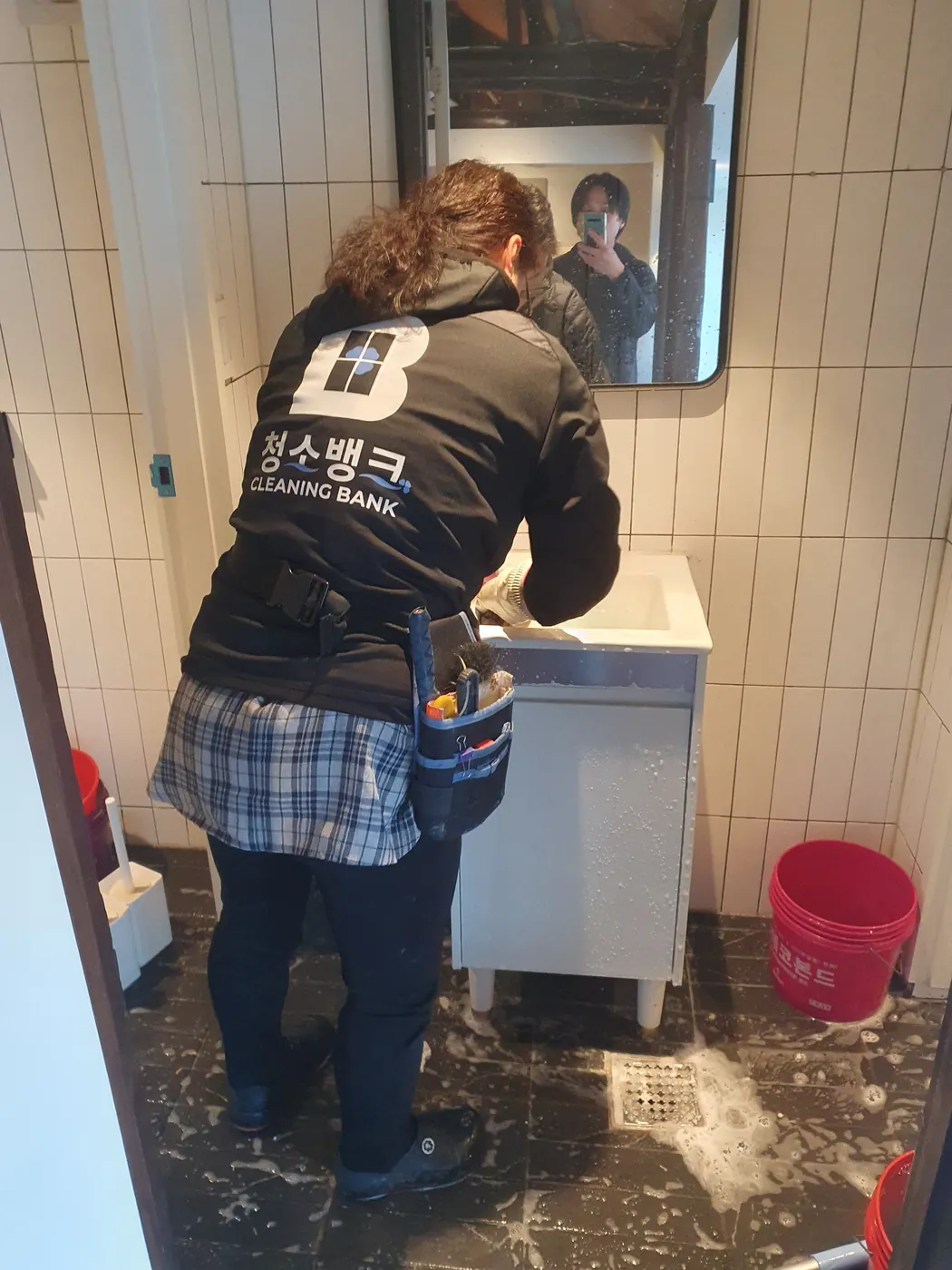 작업 진행 — 쌍촌동 식당청소 현장