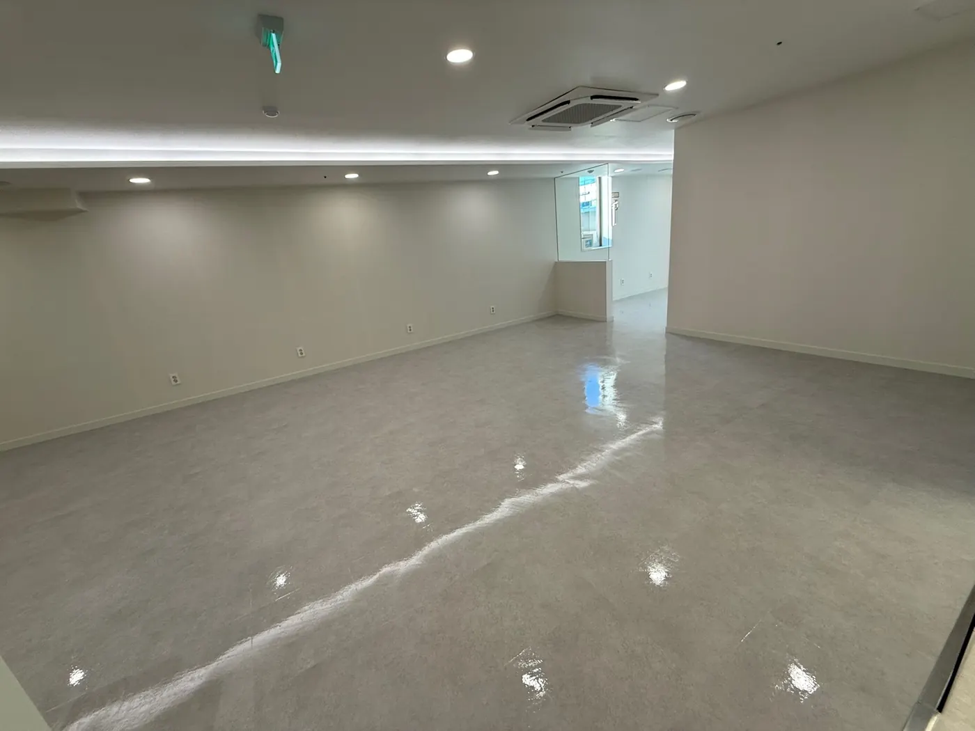 남구 상가청소 시공 현장 — 바닥 마감 상태