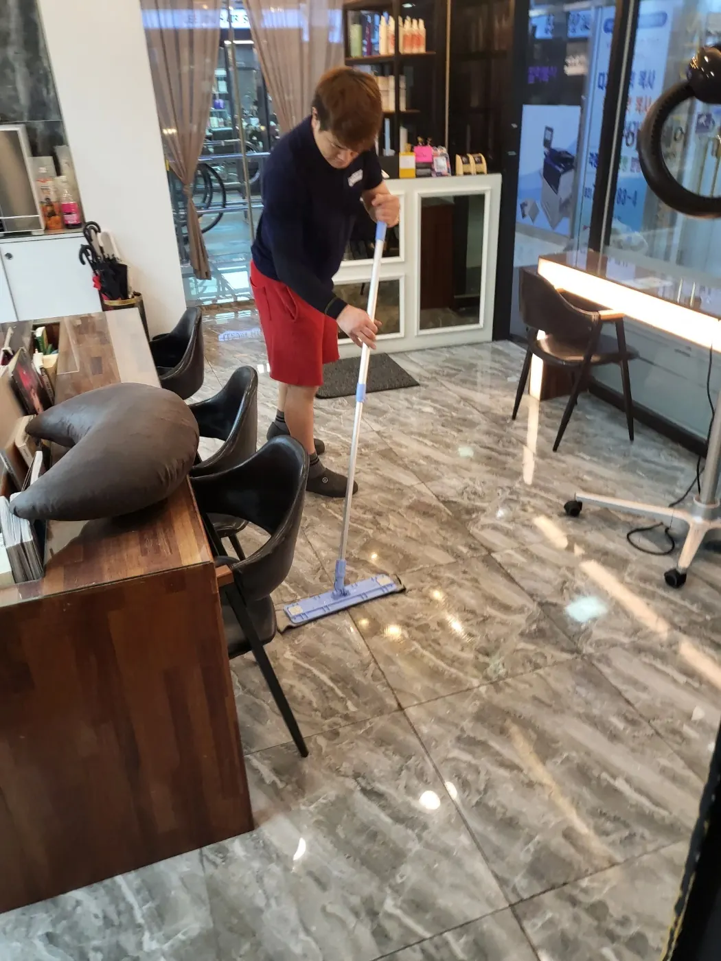 세정 진행 — 두암동 미용실청소 현장