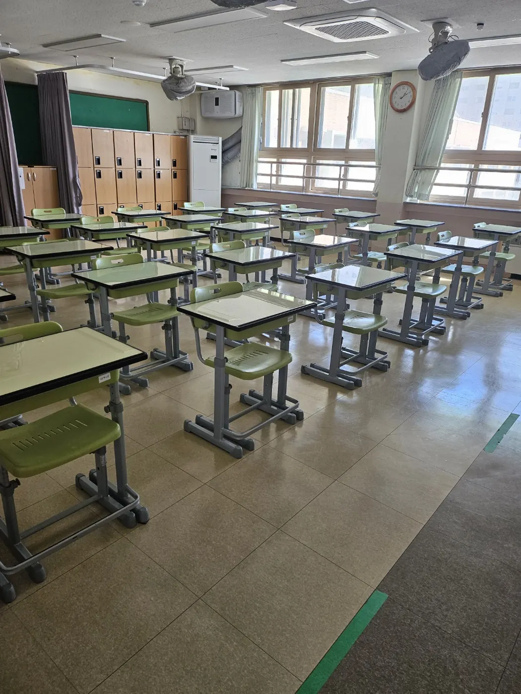 도덕동 학교청소 시공 현장 — 교실 정리