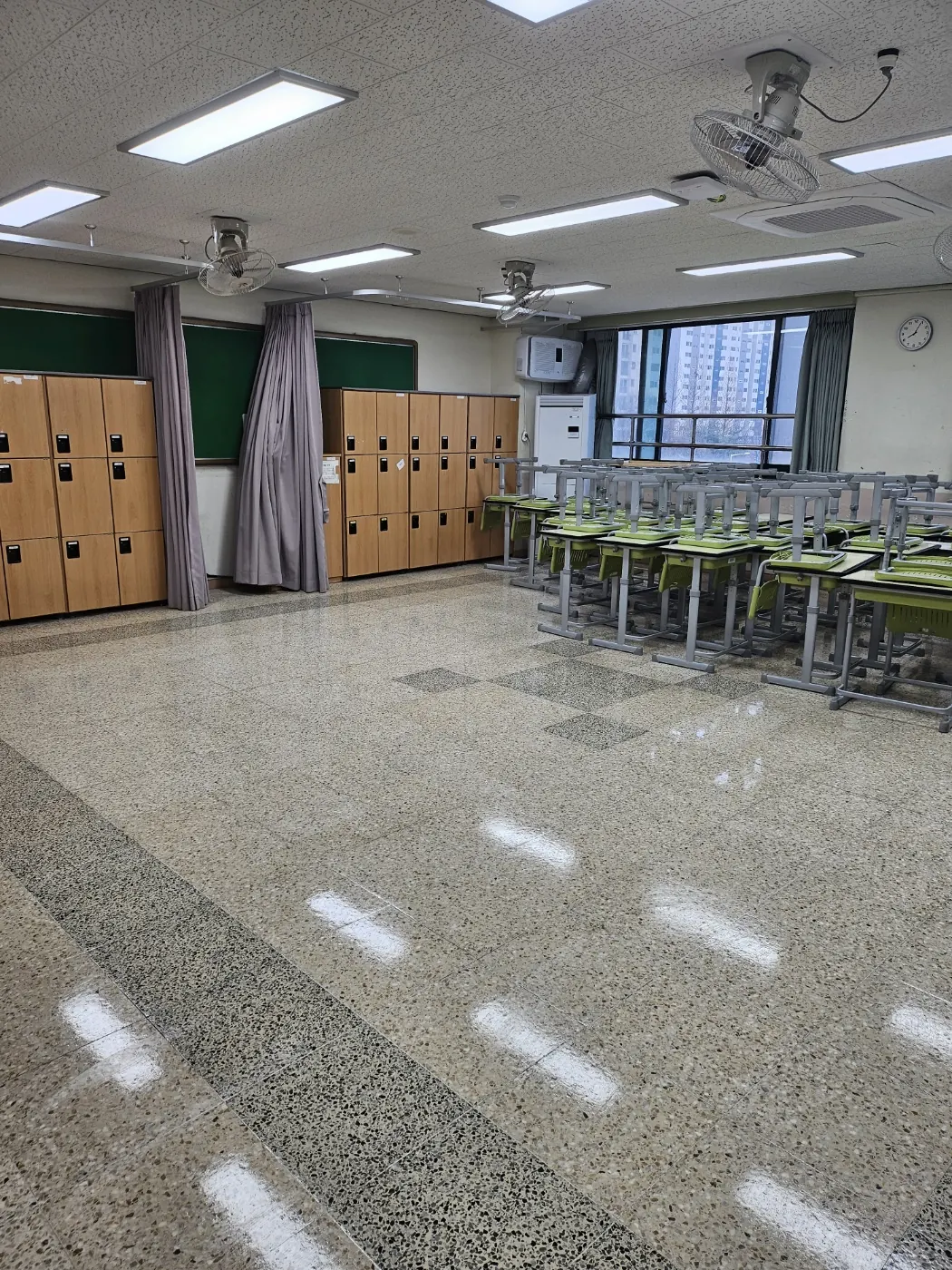 월성동 학교청소 시공 현장 — 교실 정리