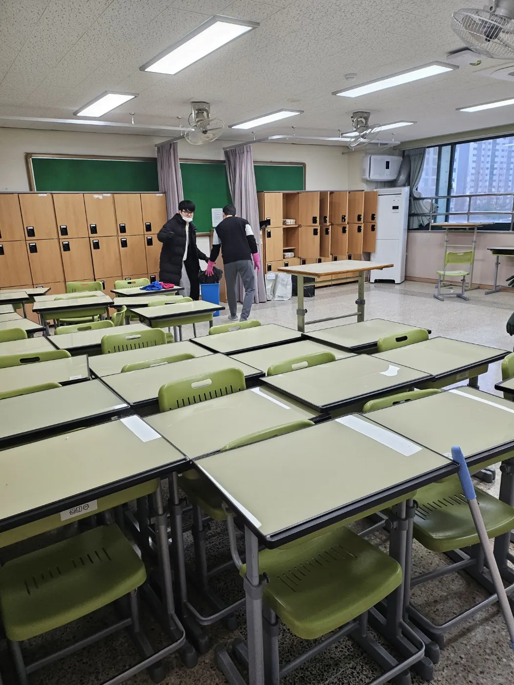 행암동 학교청소 시공 현장 — 교실 마감
