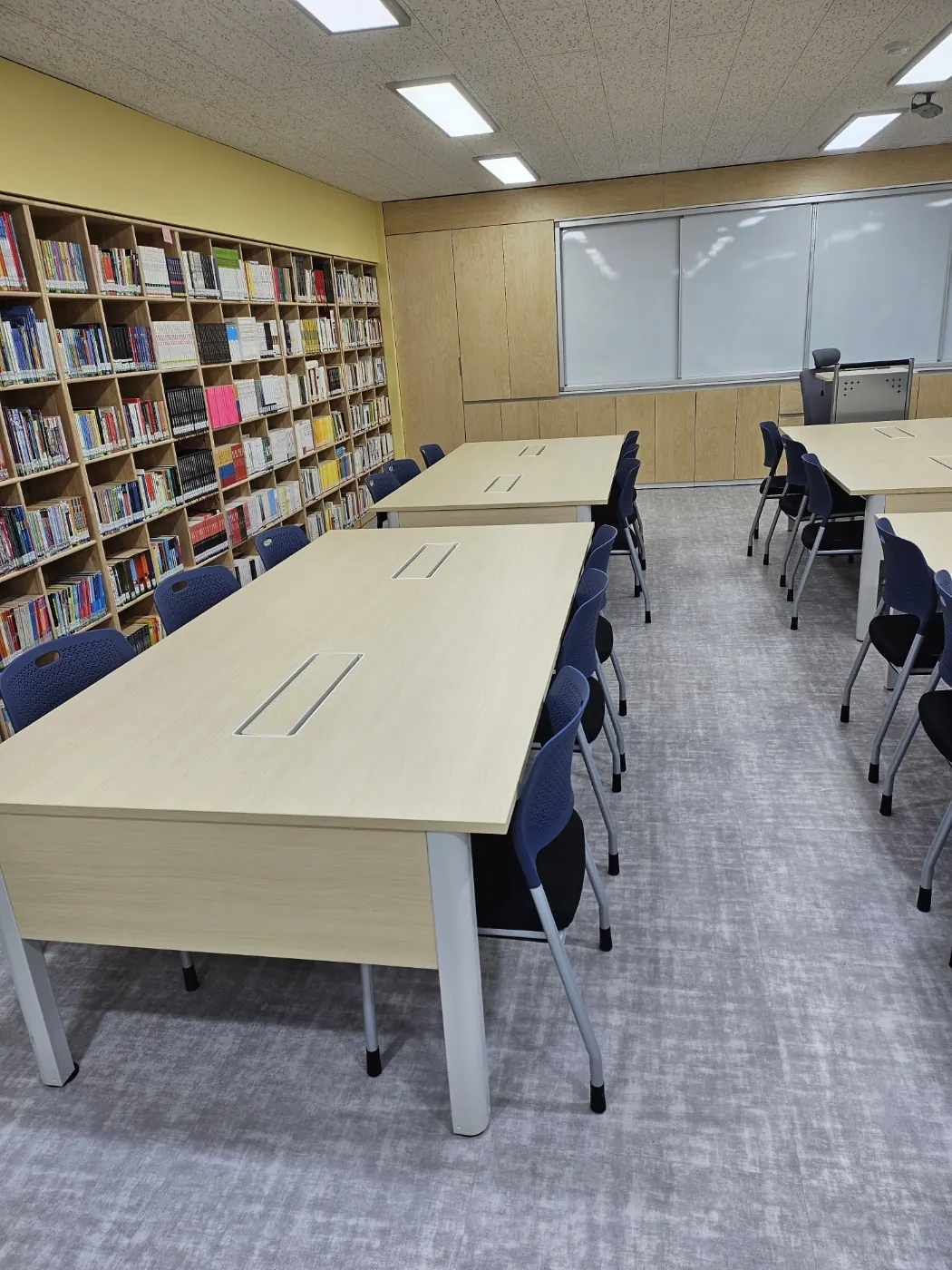 도서관 정리 — 서동 학교청소 현장