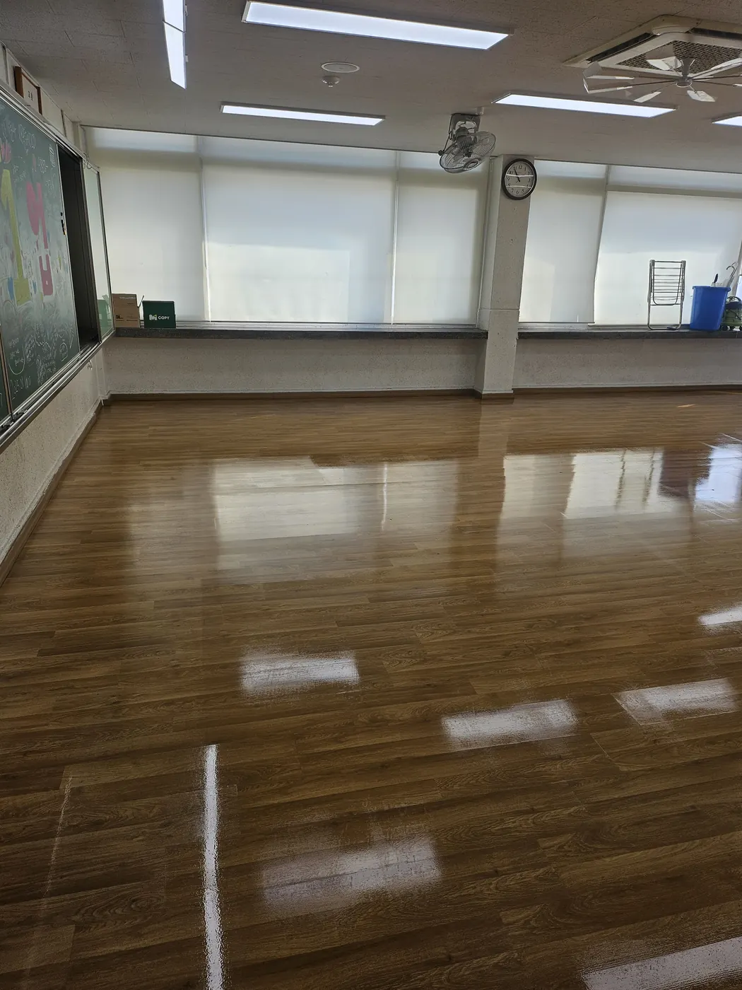 왁스 재코팅 — 내방동 학교청소 현장