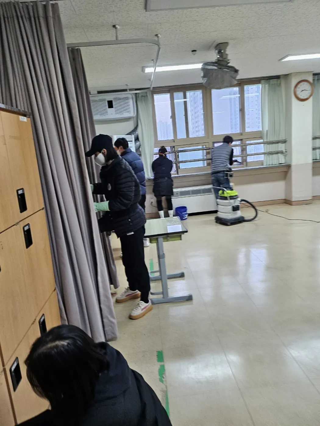 세정 진행 — 내산동 학교청소 현장