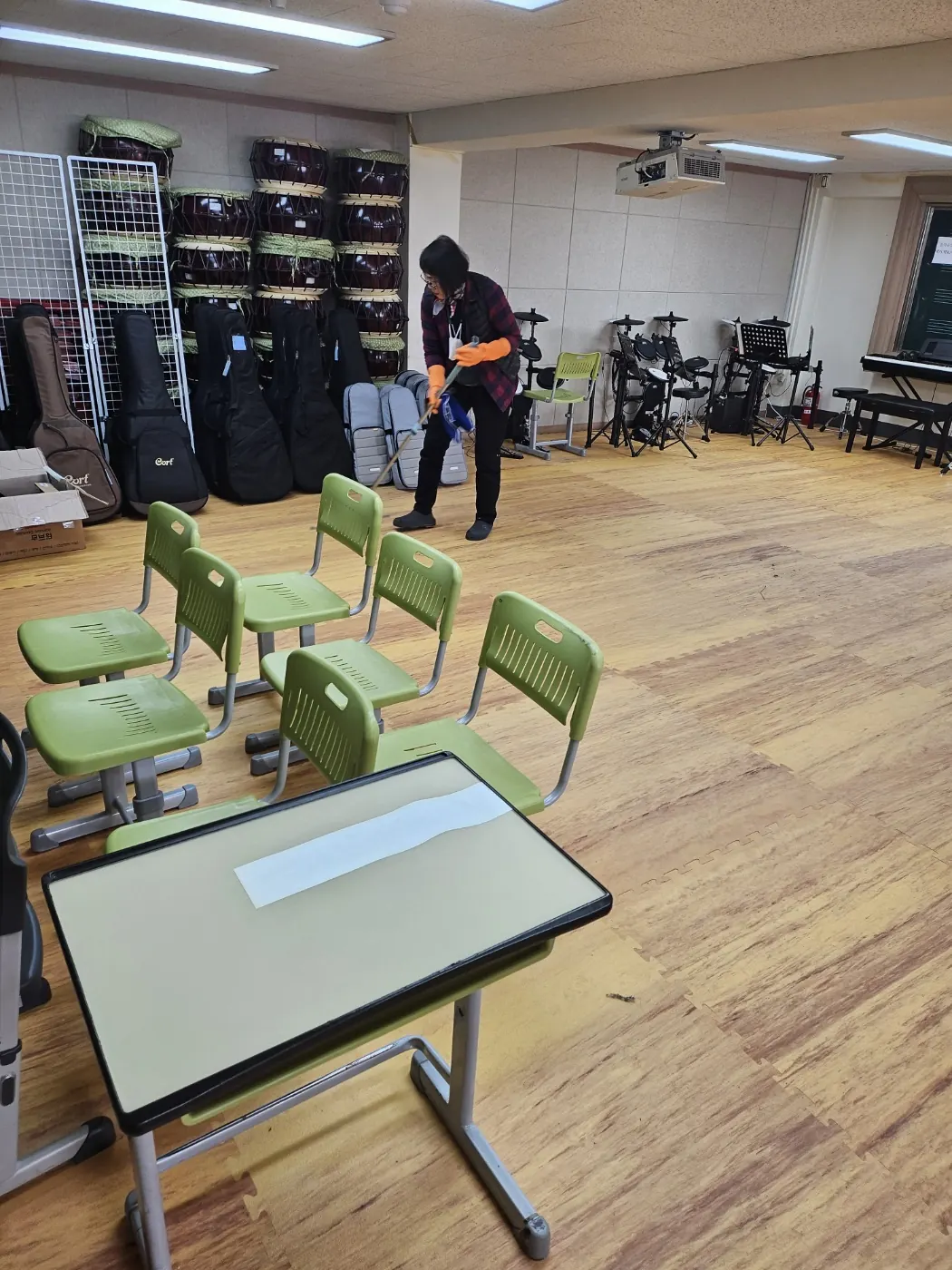 특별실 작업 — 광천동 학교청소 현장